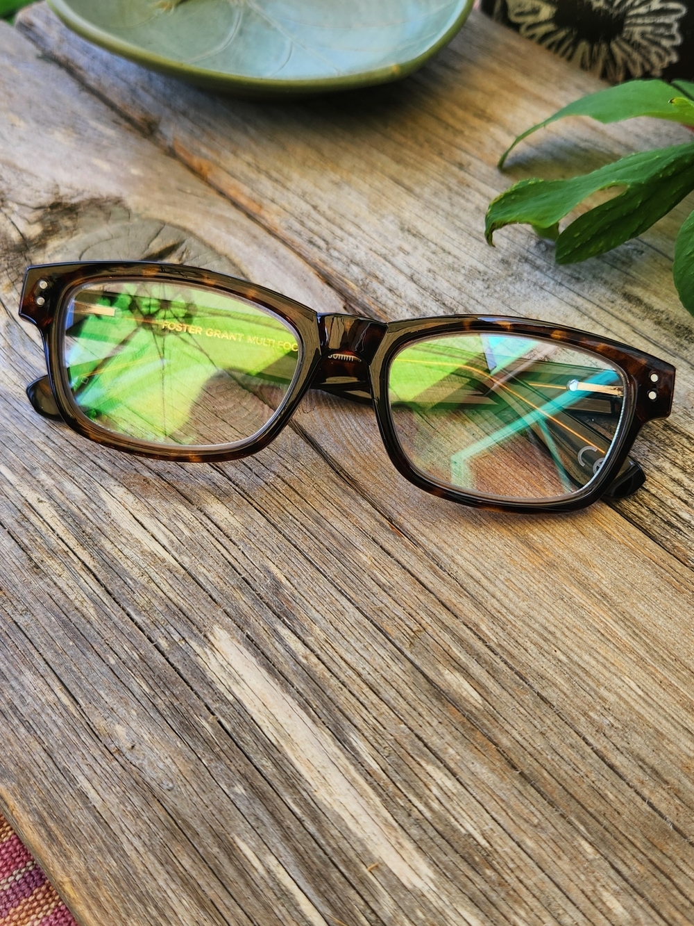 Foster Grant Tortoiseshell Reading Glasses with Brown Accents